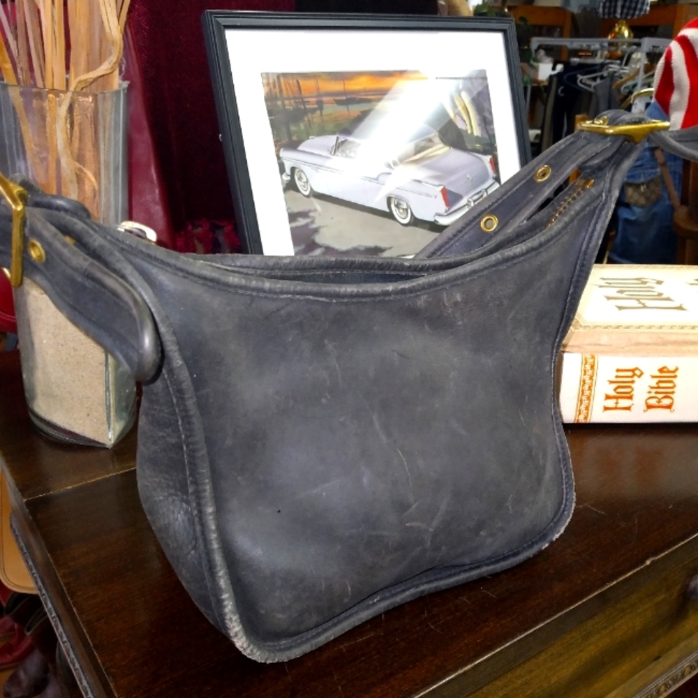 Vintage thick leather handbag